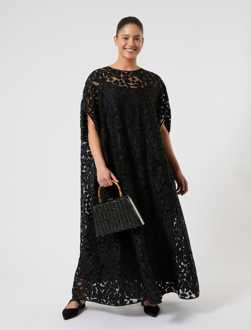 Długa sukienka z koronki makramowej - CZARNY - Marina Rinaldi - 2