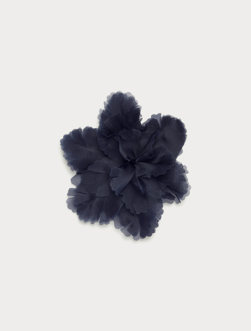 Spilla a fiore in organza di seta - BLU NOTTE - Marina Rinaldi
